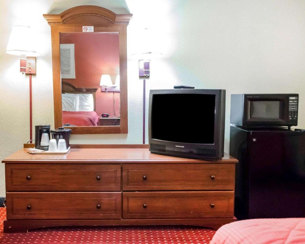 Rodeway Inn Harrisburg Esterno foto
