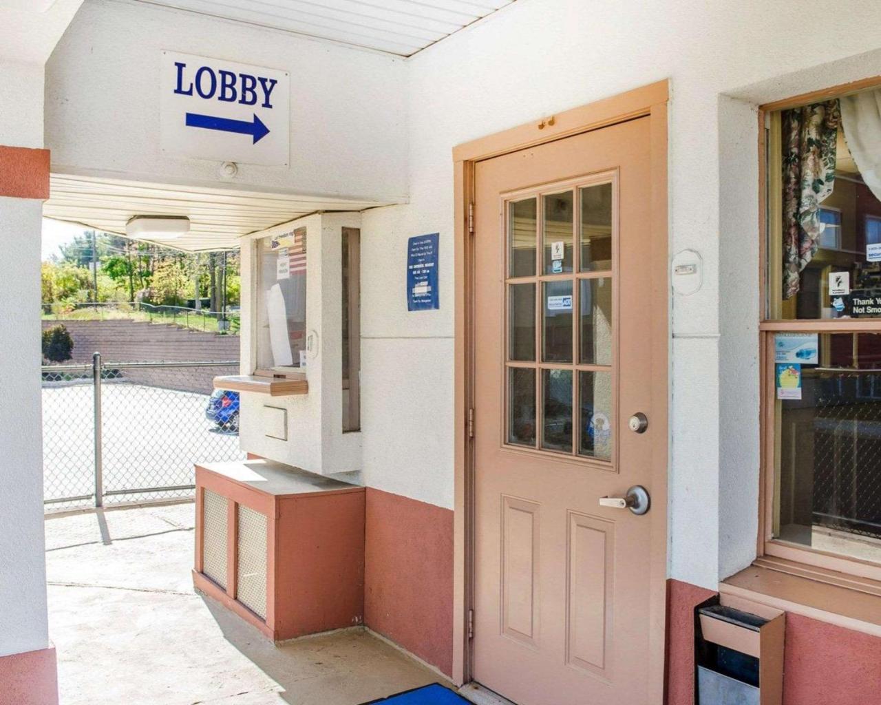 Rodeway Inn Harrisburg Esterno foto