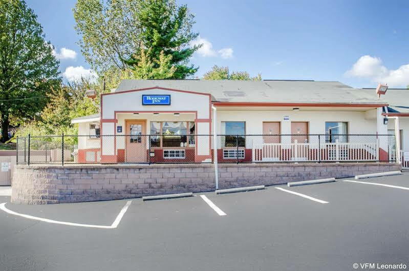 Rodeway Inn Harrisburg Esterno foto